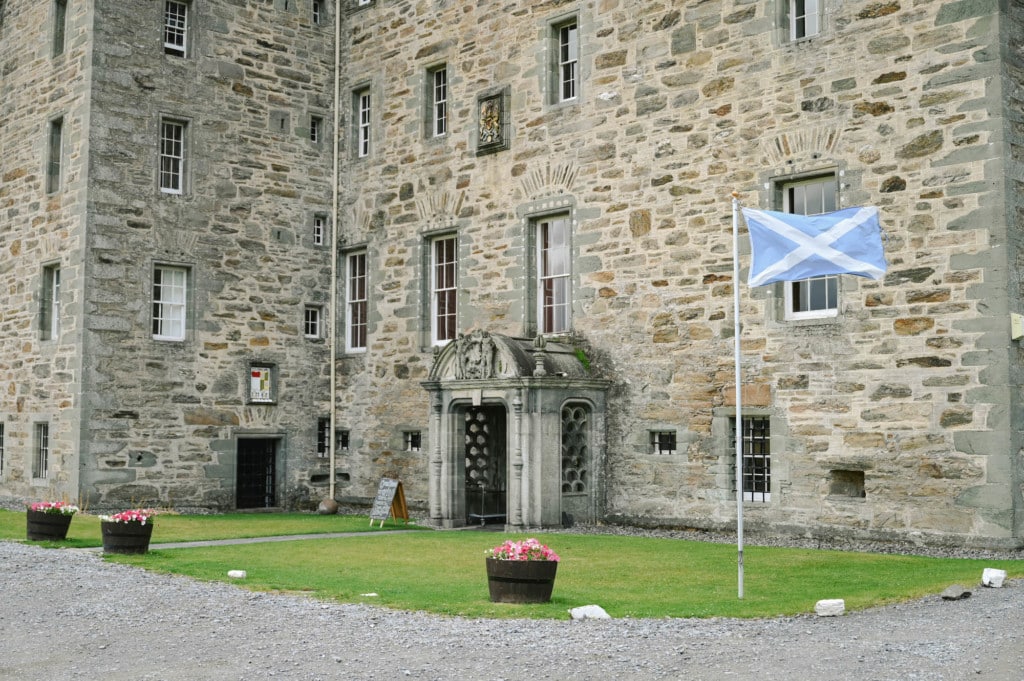 Tag 24: Dewar´s Distillery, Aberfeldy, Castle Menzies - castle menzies 3 - 25