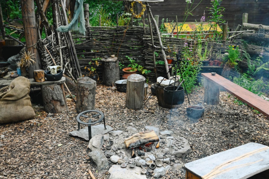 Tag 22: Crannog Center, Killin, Falls of Dochart - crannog center 09 - 5