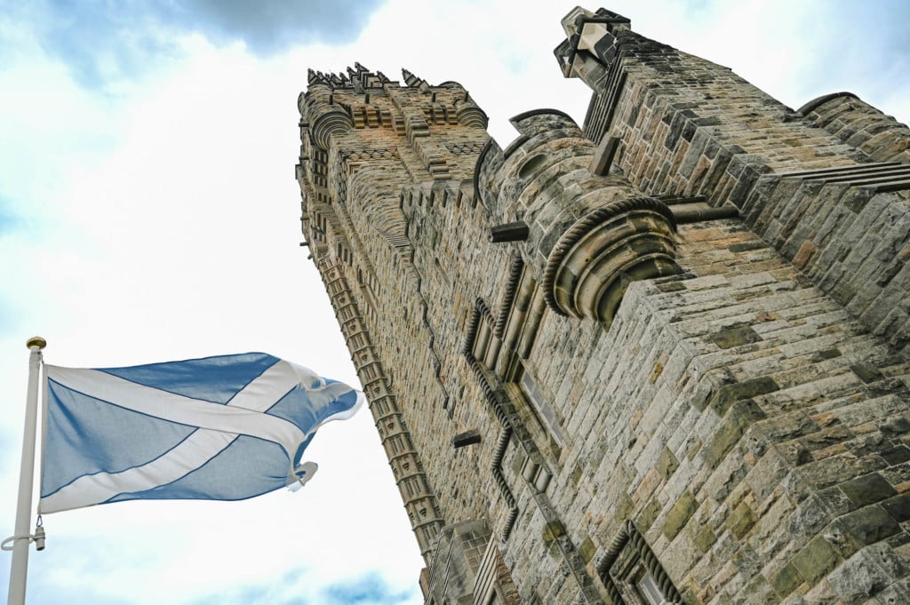 Tag 25: Midhope Castle, Bannockburn, Stirling, Doune Castle - wallace monument 12 - 29