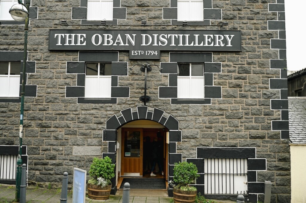 Unser erste Destillerie, die wir besucht haben: die Oban Distillery