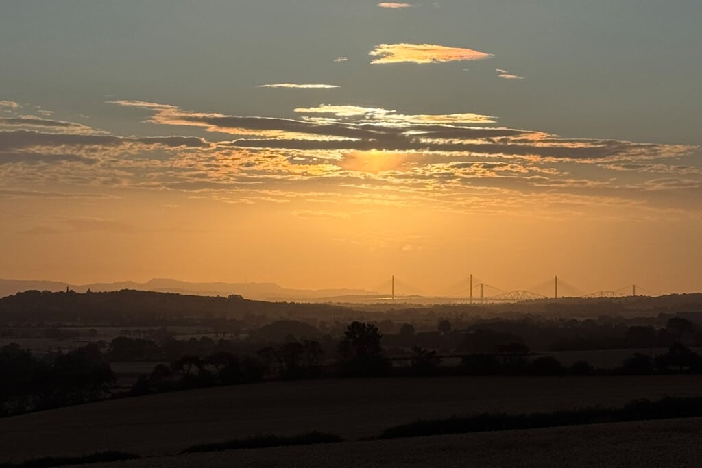 Blick von der Farm in Richtung Edinburgh früh morgens